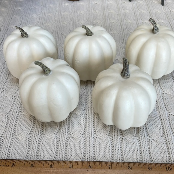 Pumpkin decor 5 white lightweight foam plastic used see stray marks/blemishes - Picture 2 of 11